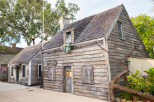 The Oldest Wooden School House, A Popular Tourist Attraction In St Augustine, Florida, Was One Of The First Co-ed Classrooms In The Country, Educating Both Girls And Boys.