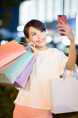 Poster - woman selfie happily