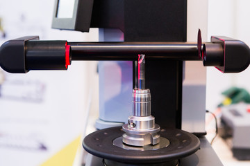 Leinwandbilder - Automatic laser machine for precise measurement of part size and quality evaluation