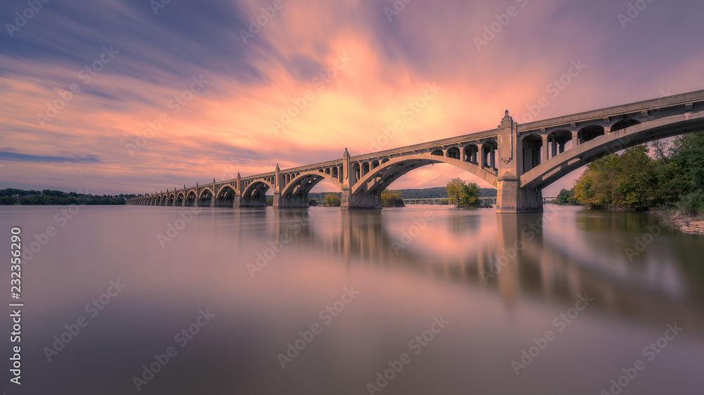 Columbia–Wrightsville Bridge, PA. | Veterans Memorial Bridge - obrazy, fototapety, plakaty 