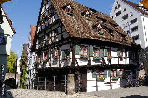 Altes Fachwerkhaus Schiefes Haus Ulm Buy This Stock Photo And
