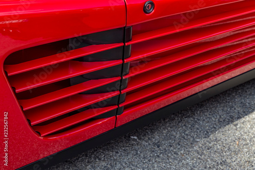 Photo  door on red sports car