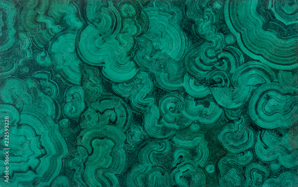 von Hand bemalte Platte mit Illusionsmalerei, trompe l'oeil, mit Imitation von geschnittenem grün türkis blauem Malachit Edelstein, Schmuckstein als abstrakt strukturierter Hintergrund - obrazy, fototapety, plakaty 