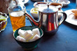 Tradycyjna marokanska słodka herbata z miętą