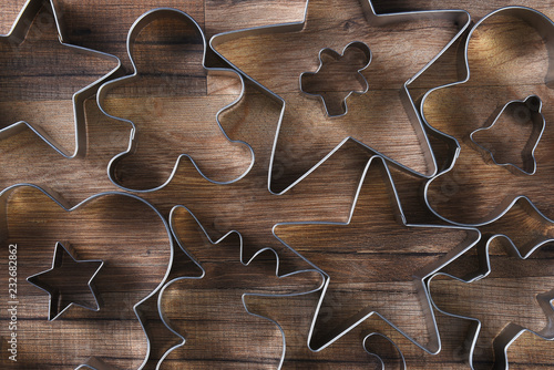 Fotografie, Obraz Closeup overhead view of a group of assorted cookie cutters