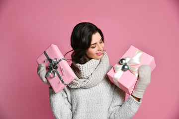 Wall Mural - a beauty young girl with christmas gift