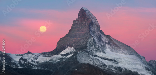 Fotografía Matterhorn slopes in autumn