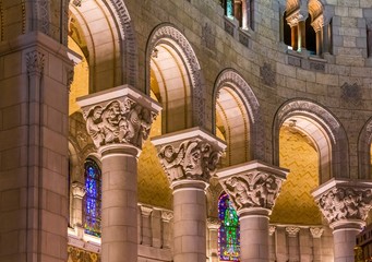 Canvas Print - Columns Under Arches