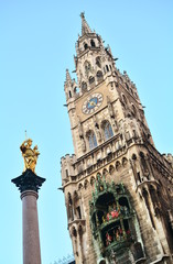 Wall Mural - The famous Munich square, Marienplatz, with its Gothic-style palaces, Germany.