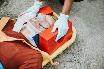 Canvas Print - Paramedic team rescuing a critical patient