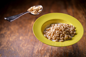 Breakfast Oat Cereal Rings