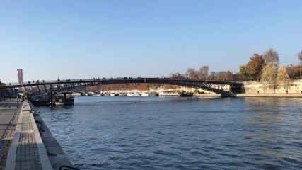 Sticker - Passerelle Léopold-Sédar-Senghor sur la Seine à Paris