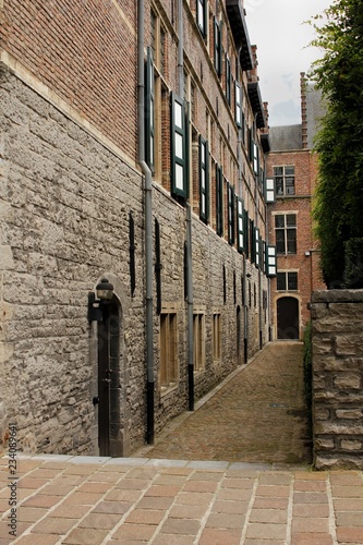Foto Corridor at historical house in european town
