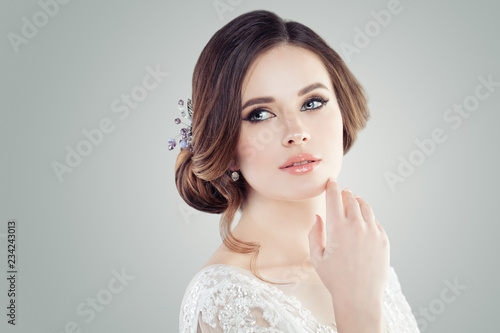 Fotografía Fashion portrait of charming young woman