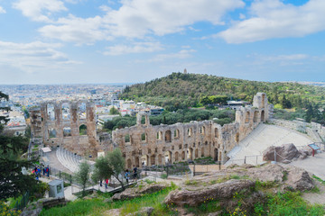 Fototapete - view of Herodes Atticus amphitheater of Acropolis and cityscape of Athens, Greece