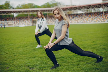 Wall Mural - sport girls