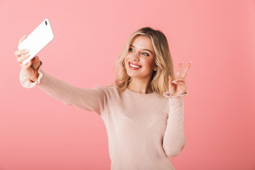 Poster - Portrait of a cheerful young woman