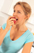 © cdkproductions - GIRL EATING RED APPLE