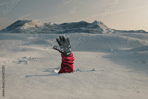 Fotografía Hand streckt aus und signalisiert nach Hilfe