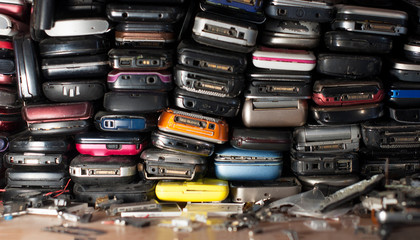 Many old mobile phones are technologically outdated, and some spare parts