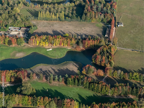 Fotografia le golf de Nantilly à l'automne dans l'Eure-et-Loir en France