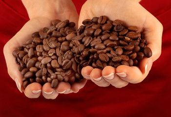 Poster - WOMAN WITH HANDFUL OF COFFEE BEANS