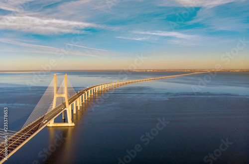 Fotografía Vasco da Gama Bridge landscape at sunrise