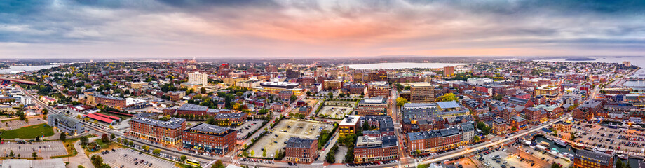 Fototapete - Aerial panorama of downtown Portland, Maine at dusk