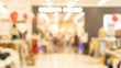 © 영주 조 - 쇼핑몰 매장 카메라 모션 블러효과처리한 카피공간활용 이미지