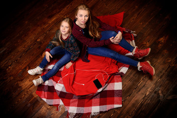 Canvas Print - younger and older sisters