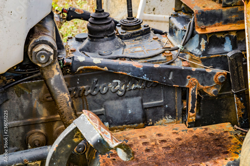 engine of tractor Lerretsbilde