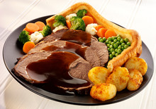 TRADITIONAL ROAST BEEF DINNER WITH YORKSHIRE PUDDING