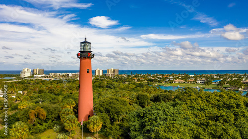 Jupiter Inlet Lighthouse at Christmas Tableau sur Toile