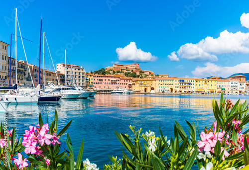 Fotografía Old town and harbor Portoferraio, Elba island, Italy