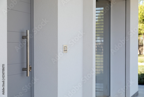 Cuadros en Lienzo Porta con maniglione metallico