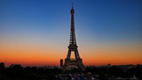 Fototapeta Boho - Eiffel tower in the evening with strong colors