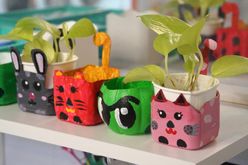 art and craft design kid toys from recycle materials