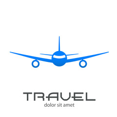 Logotipo con texto TRAVEL en avión vista frontal en color azul