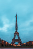 Fototapeta Boho - Eiffel Tower in the morning against a cloudy sky in winter