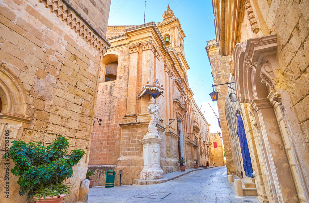 Walk along Mdina streets, Malta - obrazy, fototapety, plakaty 