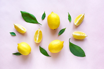 Wall Mural - Lemons on pink