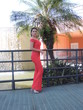 foto de mulher linda e estilosa de roupa vermelha