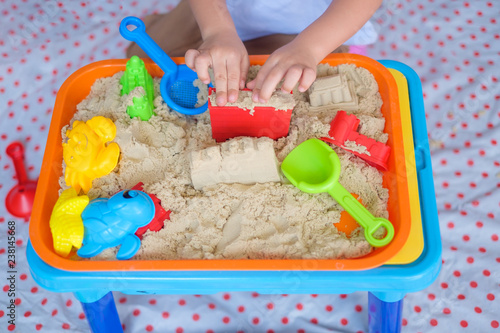 kinetic sand for 2 year old