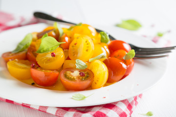 Canvas Print - Fresh Cherry Tomato Salad