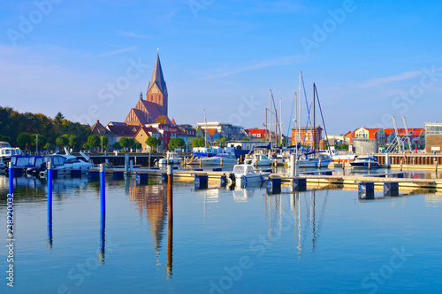 Fotografie, Obraz Barth Hafen, alte Stadt am Bodden in Deutschland - Barth Harbour, an old town in