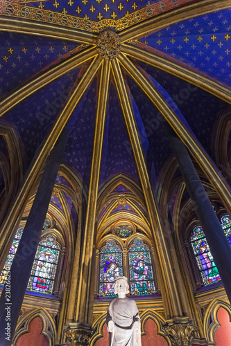 Fotomural The interior of Sainte-Chapelle.
