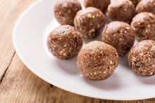 All Natural Healthy Raw Energy Balls