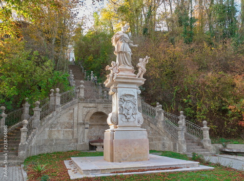 Fotografie, Obraz Statue des Heiligen Nepomuk in Oberndorf / Salzburg / Österreich