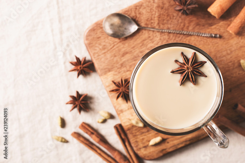 Cuadros en Lienzo Mug of spice latter tea or coffee, winter and autumn hot drink
