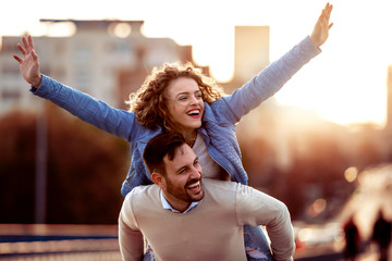 Canvas Print - Lovely couple in the city